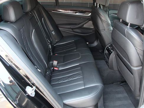 Used 2023 BMW M550i xDrive AWD/4WD image 22