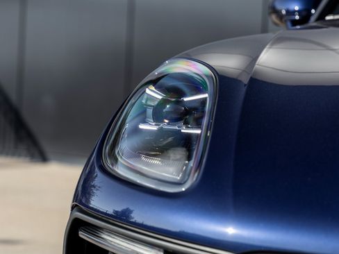 New 2026 Porsche Macan image 19