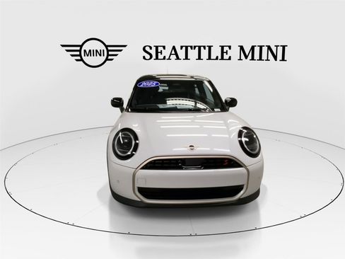 Certified 2025 MINI Cooper S image 3