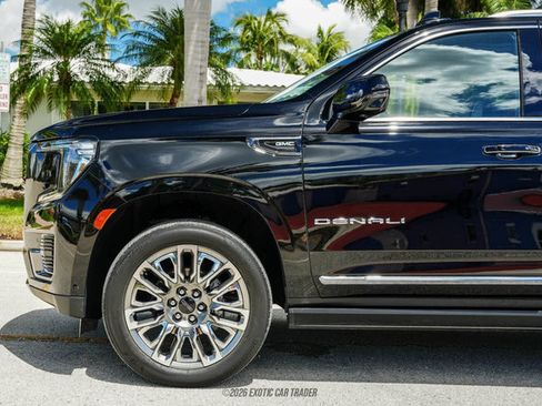 Used 2023 GMC Yukon Denali Ultimate AWD/4WD image 2