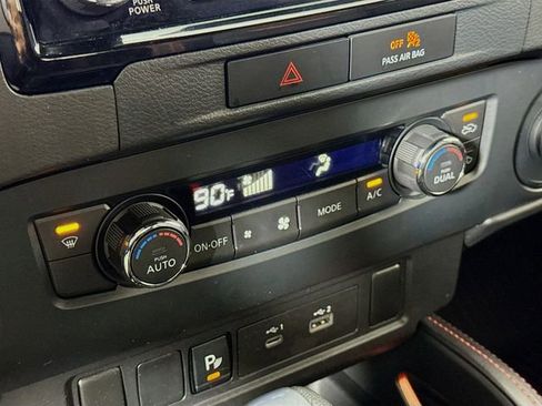 Used 2022 Nissan Frontier PRO-4X w/ Technology Package image 17