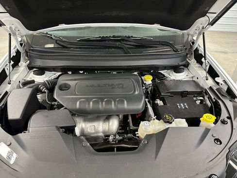 Used 2020 Jeep Cherokee Latitude Plus w/ Cold Weather Group image 33