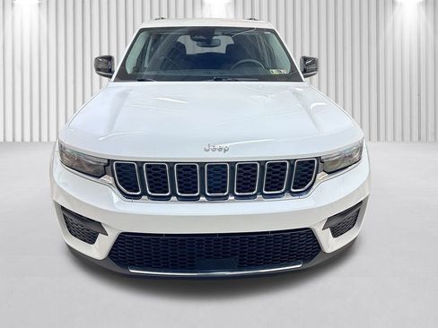 Used 2023 Jeep Grand Cherokee Laredo image 14