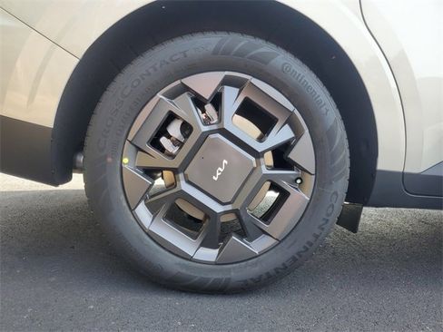 New 2026 Kia Carnival SX image 7