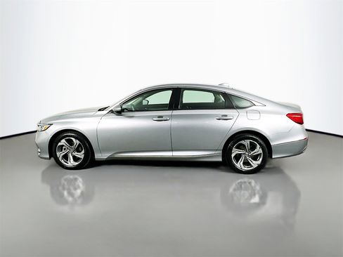 Used 2018 Honda Accord EX image 4