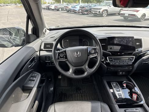 Used 2019 Honda Pilot Touring image 15