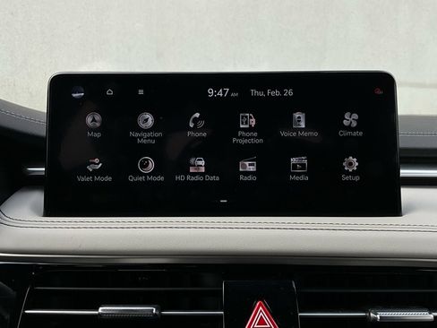 Used 2025 Genesis G70 2.5T image 30