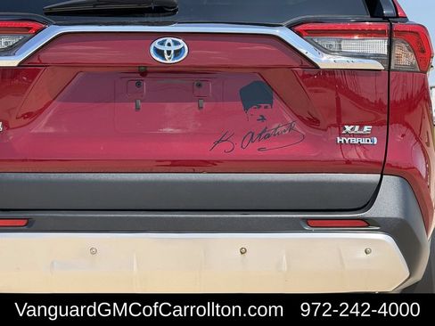 Used 2024 Toyota RAV4 XLE w/ Convenience Package AWD/4WD image 9
