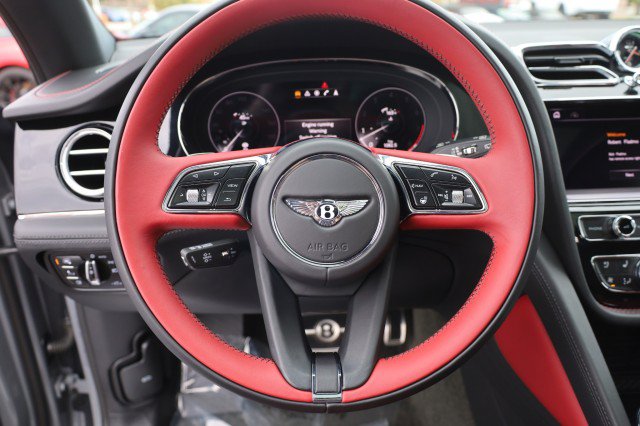 Used 2023 Bentley Bentayga AWD/4WD image 28