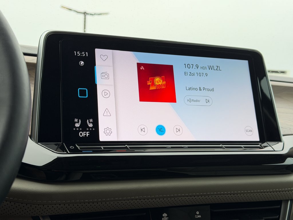Used 2025 Volkswagen Atlas SE FWD image 19
