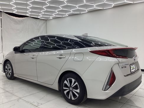 Used 2017 Toyota Prius Prime Premium w/ Carpet Mat Package image 11
