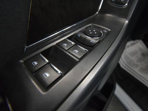 Used 2022 Ford F150 Lariat w/ Equipment Group 502A High image 6