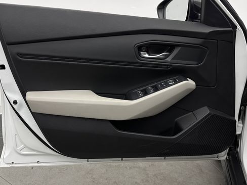 Used 2025 Honda Accord SE image 11