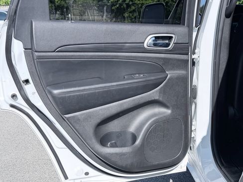 Used 2020 Jeep Grand Cherokee Altitude RWD image 33
