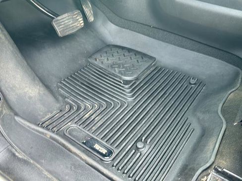 Used 2021 GMC Sierra 1500 Elevation w/ Preferred Package image 17