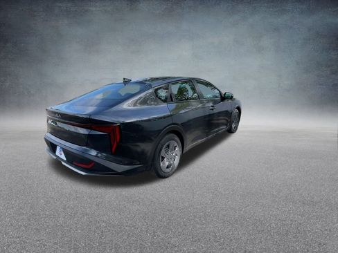 Used 2025 Kia K4 LX image 24