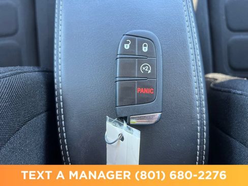 Used 2022 Jeep Renegade Latitude w/ Convenience Group AWD/4WD image 26