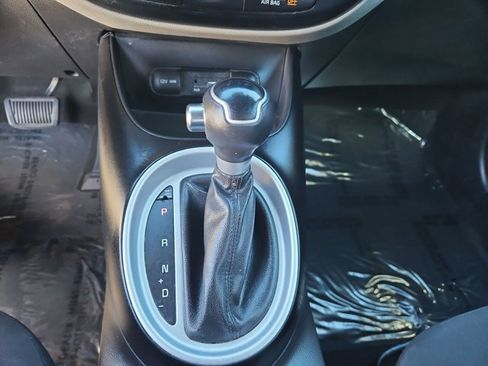Used 2016 Kia Soul Base image 16
