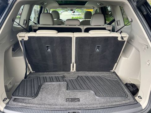 Used 2018 Volkswagen Atlas SEL AWD/4WD image 16