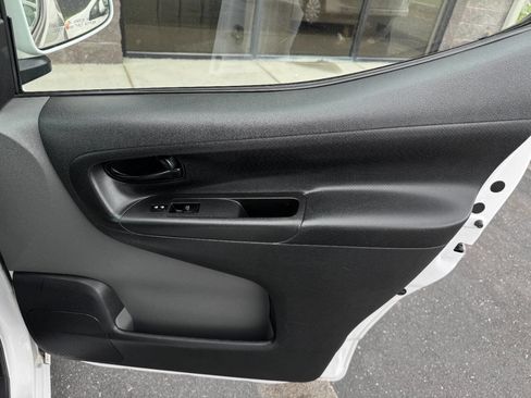 Used 2021 Nissan NV200 SV w/ Back Door Glass Package image 46
