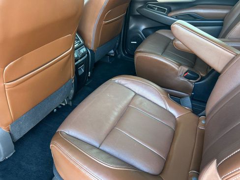 Used 2019 Subaru Ascent Touring w/ Popular Package #2 image 12