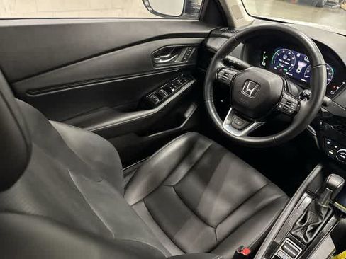 Used 2025 Honda Accord Touring image 12