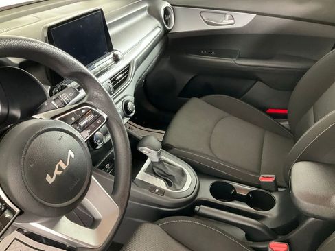 Used 2023 Kia Forte LXS image 11