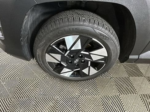 Certified 2025 Hyundai Kona SEL AWD/4WD image 9