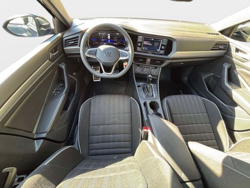 Used 2023 Volkswagen Jetta Sport image 12