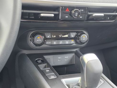 New 2026 Nissan Kicks SV w/ Charging Package FWD image 22