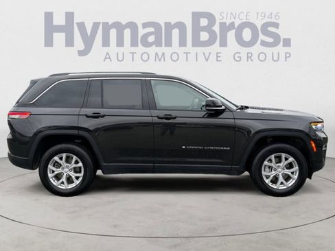 Used 2023 Jeep Grand Cherokee Limited w/ Luxury Tech Group II image 2