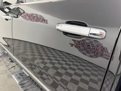 Used 2019 GMC Sierra 2500 Denali w/ Duramax Plus Package AWD/4WD image 26