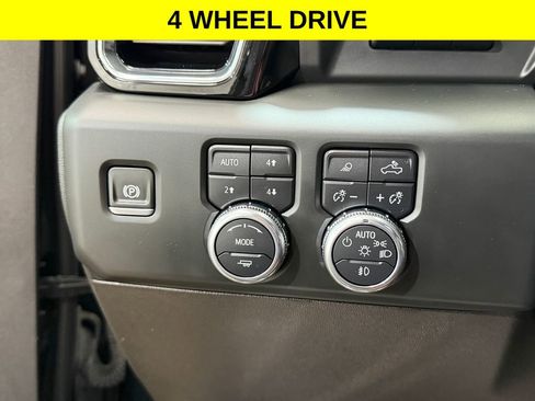 Used 2024 GMC Sierra 3500 Denali Ultimate AWD/4WD image 2