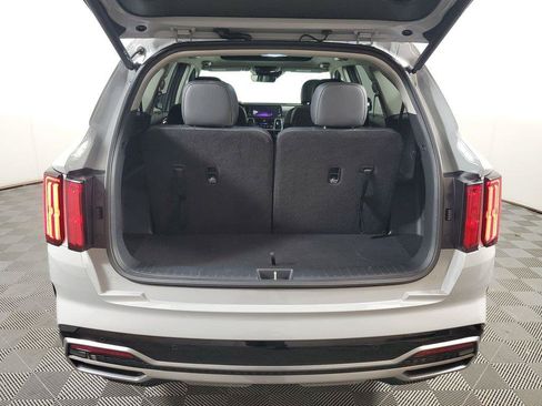 Used 2023 Kia Sorento SX AWD/4WD image 10