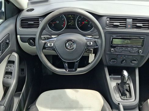 Used 2015 Volkswagen Jetta S FWD image 12