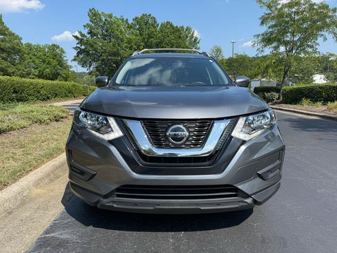 Used 2020 Nissan Rogue SV FWD image 6