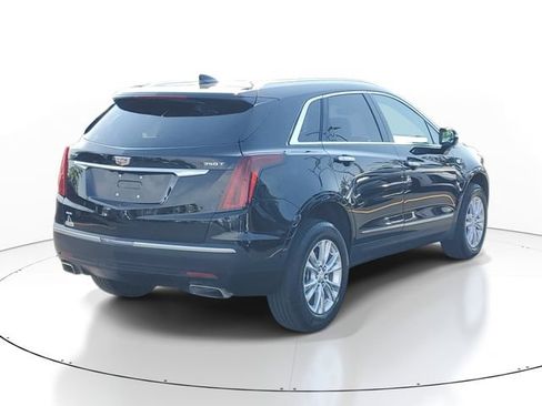 Certified 2025 Cadillac XT5 Luxury w/ LPO, Floor Liner Package AWD/4WD image 5