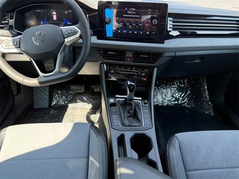 New 2025 Volkswagen Jetta SE image 6