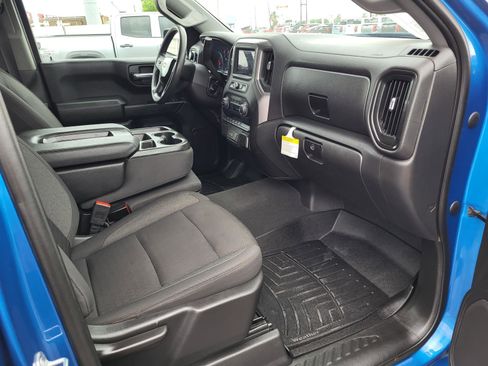 Used 2023 Chevrolet Silverado 1500 Custom AWD/4WD image 9