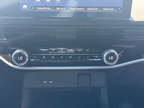 Used 2025 Honda Prologue Touring image 18