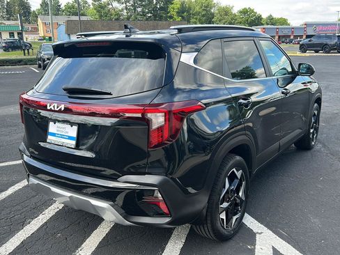 Used 2024 Kia Seltos EX AWD/4WD image 8