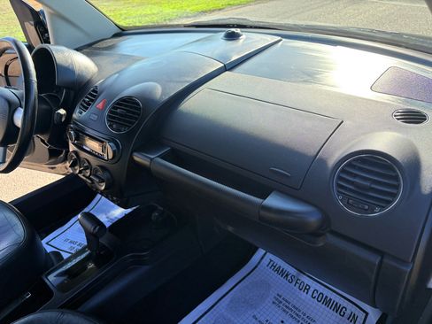 Used 2007 Volkswagen Beetle Convertible w/ Package 2 image 19