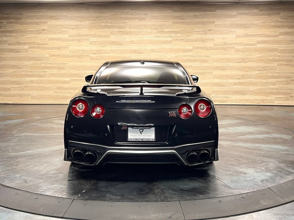 Used 2019 Nissan GT-R Premium w/ Premium Interior Package AWD/4WD image 25