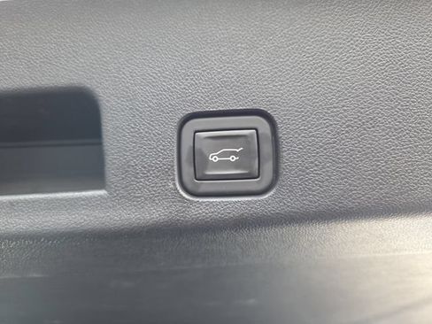 Certified 2024 Chevrolet Traverse RS FWD image 13