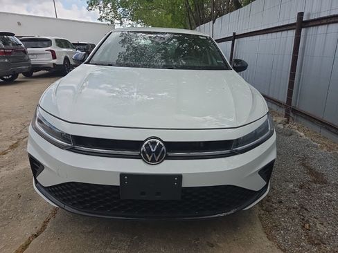 Used 2025 Volkswagen Jetta Sport image 8