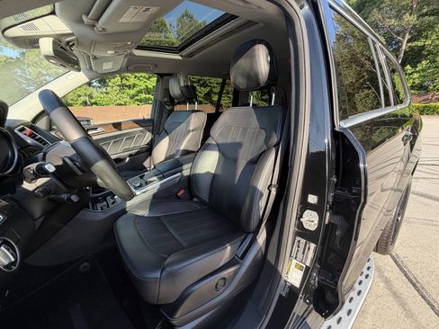 Used 2015 Mercedes-Benz GL 450 4MATIC image 5
