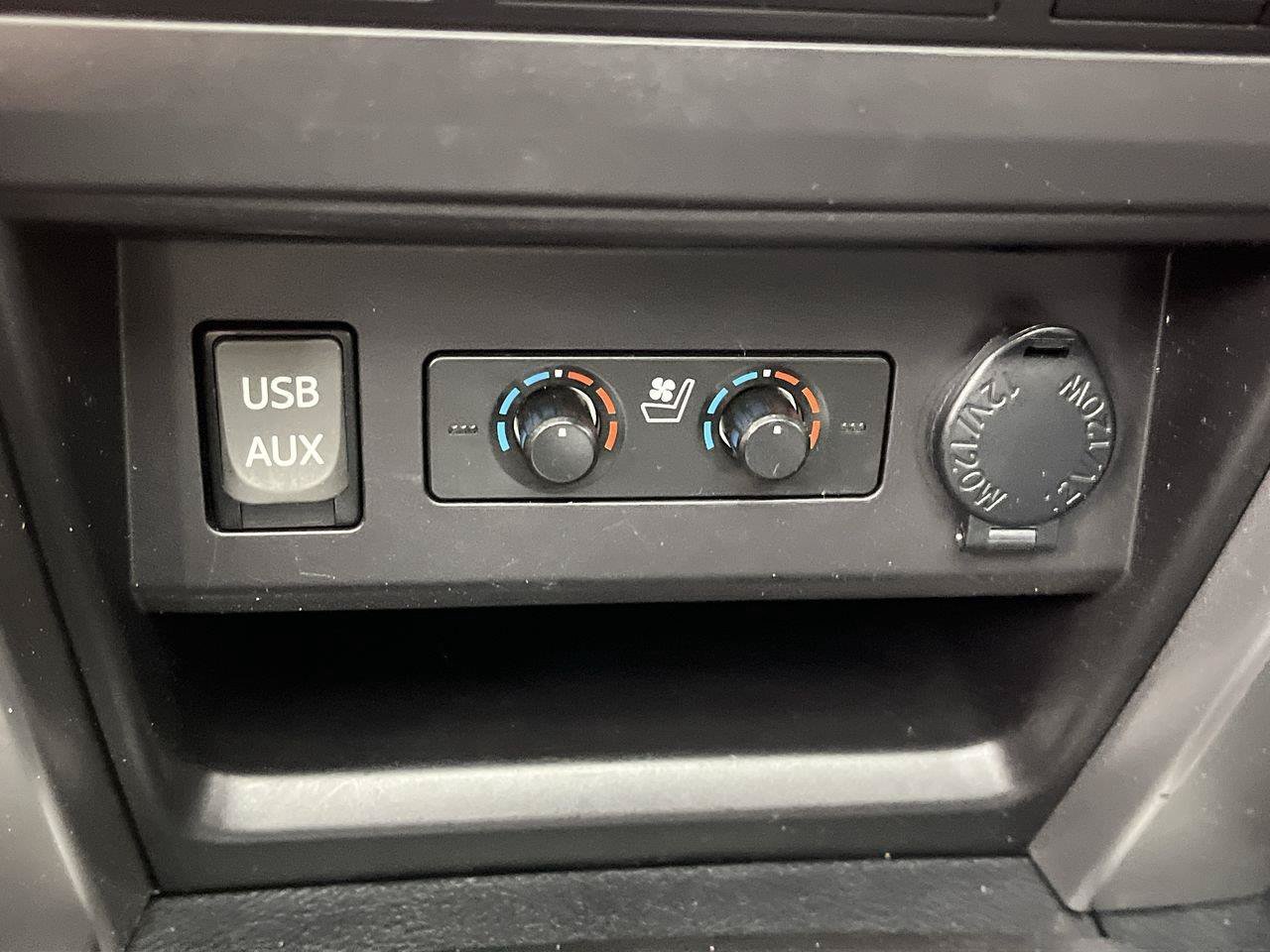 Used 2017 Toyota 4Runner Limited AWD/4WD image 23