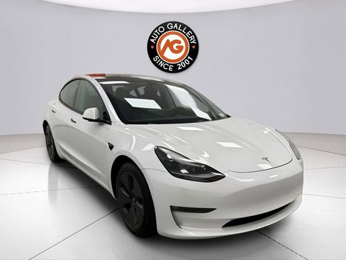 Used 2021 Tesla Model 3 Long Range image 1