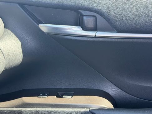 Used 2024 Toyota Camry SE w/ Convenience Package image 20