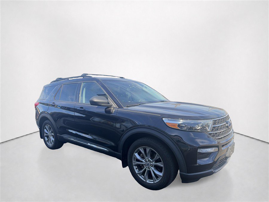 Used 2021 Ford Explorer XLT w/ Equipment Group 202A AWD/4WD image 4